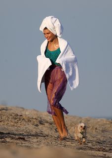 Hailey Bieber feet photo thumbnail