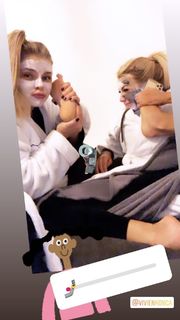 Diana Naborskaya feet photo thumbnail
