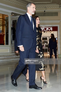 Queen Letizia of Spain feet photo thumbnail