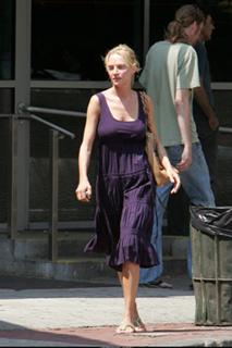 Uma Thurman feet photo thumbnail