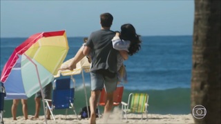 Juliana Paiva feet photo thumbnail