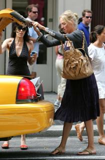 Uma Thurman feet photo thumbnail