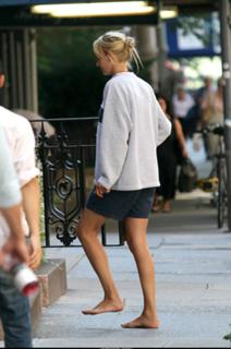 Uma Thurman feet photo thumbnail