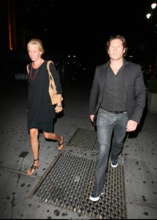 Uma Thurman feet photo thumbnail