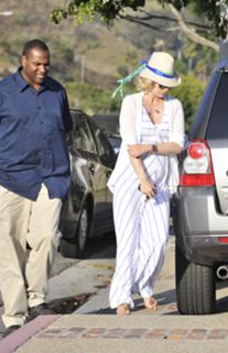 January Jones feet photo thumbnail