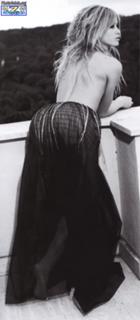 Elena Santarelli feet photo thumbnail
