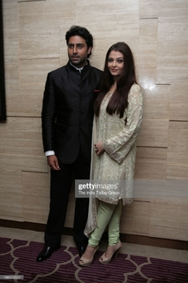 Aishwarya Rai Bachchan feet photo thumbnail