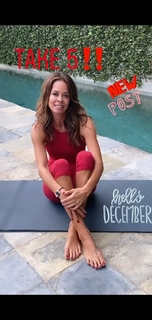 Brooke Burke feet photo thumbnail