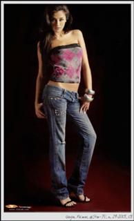 Giorgia Palmas feet photo thumbnail