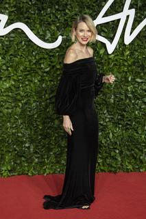 Naomi Watts feet photo thumbnail