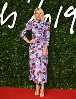 Holly Willoughby feet photo thumbnail