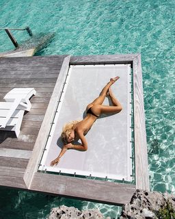 Charly Jordan feet photo thumbnail