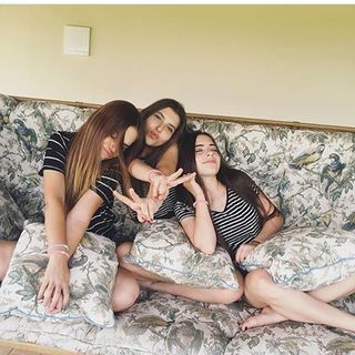 Jade Picon feet photo thumbnail