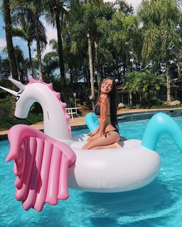 Jade Picon feet photo thumbnail