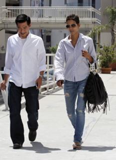 Halle Berry feet photo thumbnail