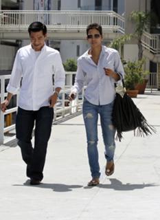 Halle Berry feet photo thumbnail