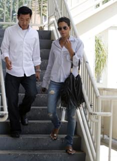 Halle Berry feet photo thumbnail