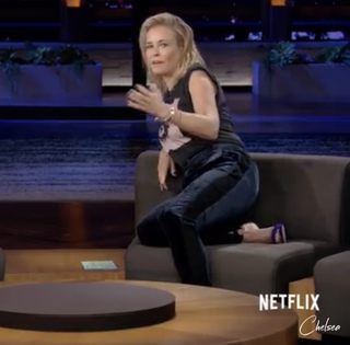 Chelsea Handler feet photo thumbnail