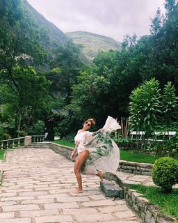 Juliana Paes feet photo thumbnail
