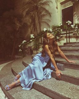 Juliana Paes feet photo thumbnail