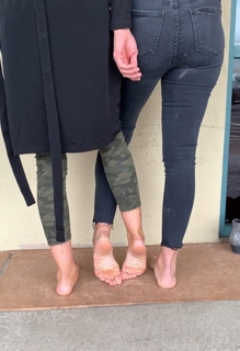 Kyle Unfug feet photo thumbnail