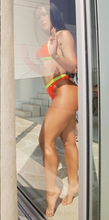 Sabrina Sato feet photo thumbnail