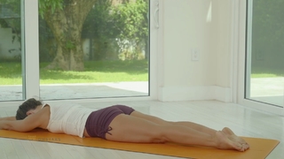 Kino MacGregor feet photo thumbnail