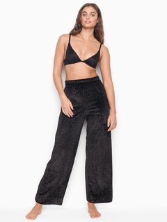 Taylor Hill feet photo thumbnail