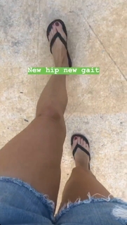 Kate Walsh feet photo thumbnail