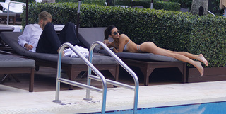 Kendall Jenner feet photo thumbnail