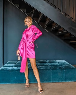 Ashley James feet photo thumbnail