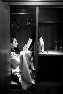 Abigail Spencer feet photo thumbnail