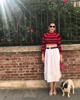 Laetitia Casta feet photo thumbnail