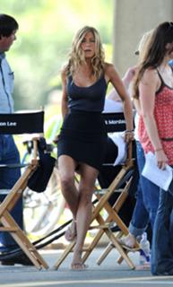 Jennifer Aniston feet photo thumbnail