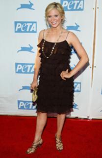 Brittany Snow feet photo thumbnail