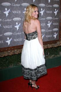 Brittany Snow feet photo thumbnail