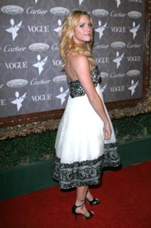 Brittany Snow feet photo thumbnail
