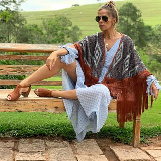 Adriane Galisteu feet photo thumbnail