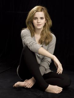 Emma Watson feet photo thumbnail