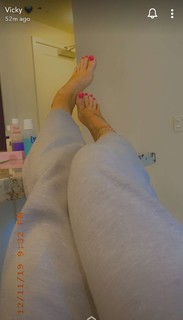 Victoria Waldrip feet photo thumbnail