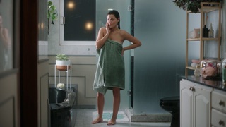 Maite Perroni feet photo thumbnail