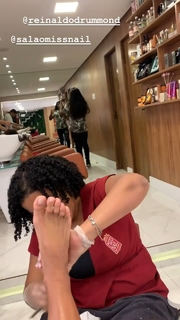 Gracyanne Barbosa feet photo thumbnail