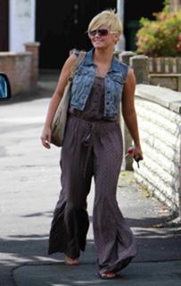 Kerry Katona feet photo thumbnail