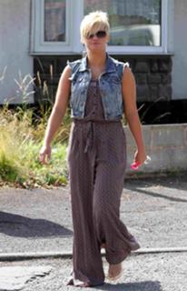 Kerry Katona feet photo thumbnail