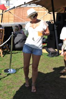 Kerry Katona feet photo thumbnail
