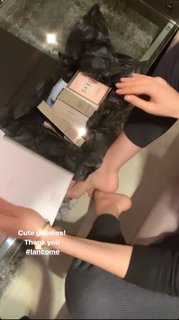 Xenia Tchoumitcheva feet photo thumbnail
