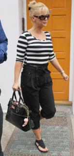 Kerry Katona feet photo thumbnail