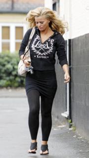 Kerry Katona feet photo thumbnail