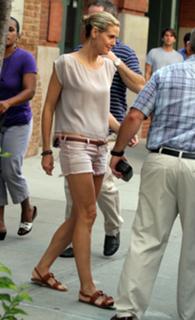 Heidi Klum feet photo thumbnail