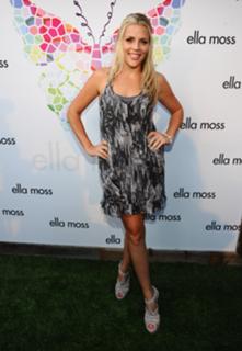 Busy Philipps feet photo thumbnail